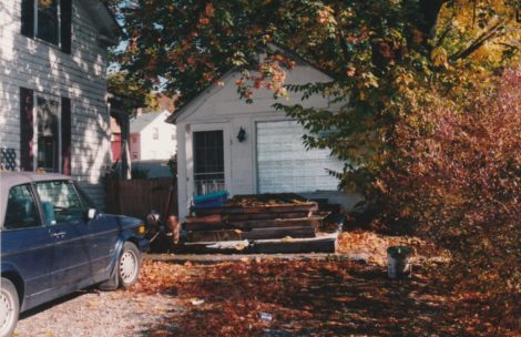 Mostly used for retail over the years, a small building stands beside the Housatonic Post Office. (Bernard A. Drew photo 1998)