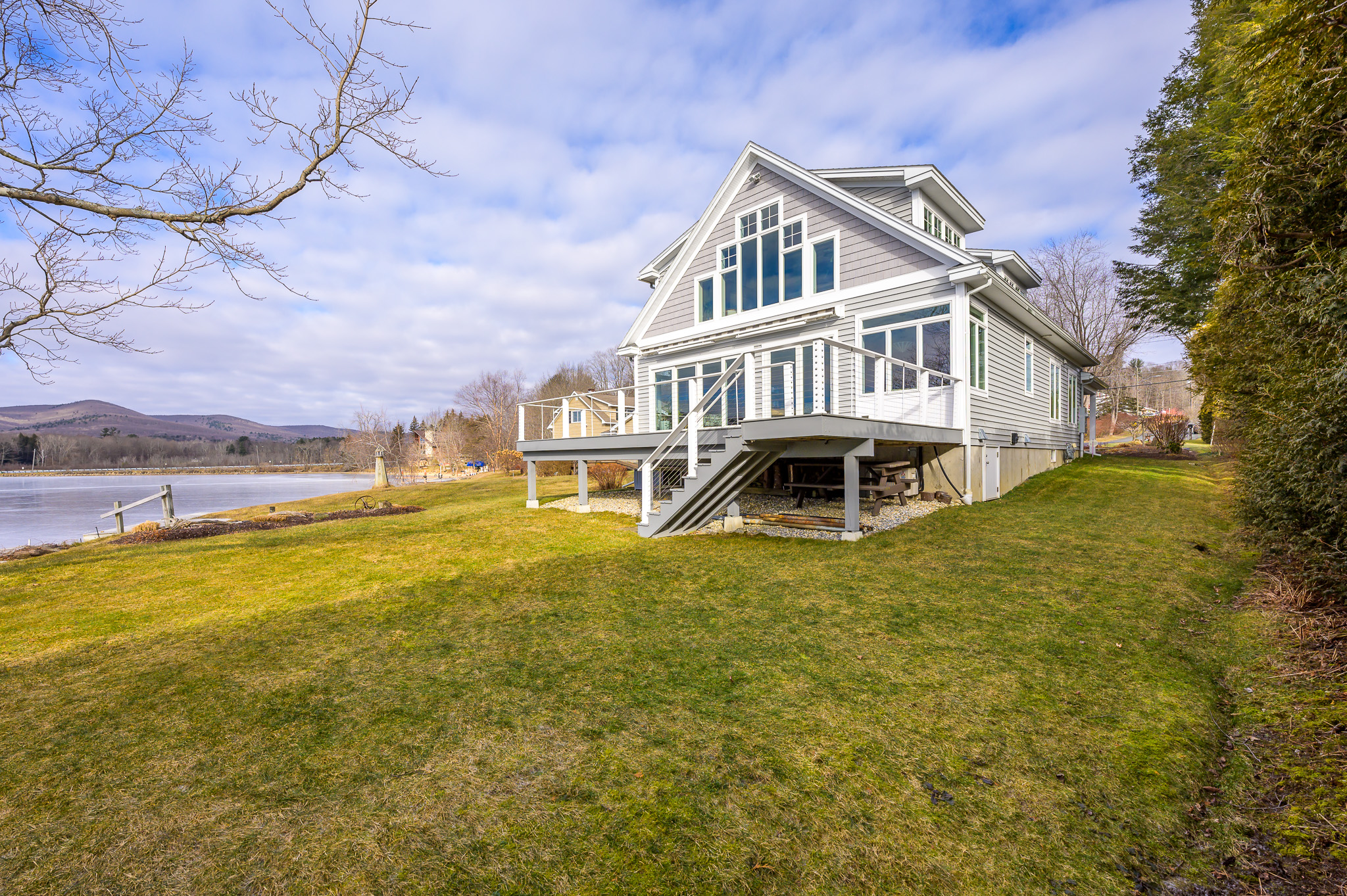 to Real Estate Friday! The Berkshire Edge