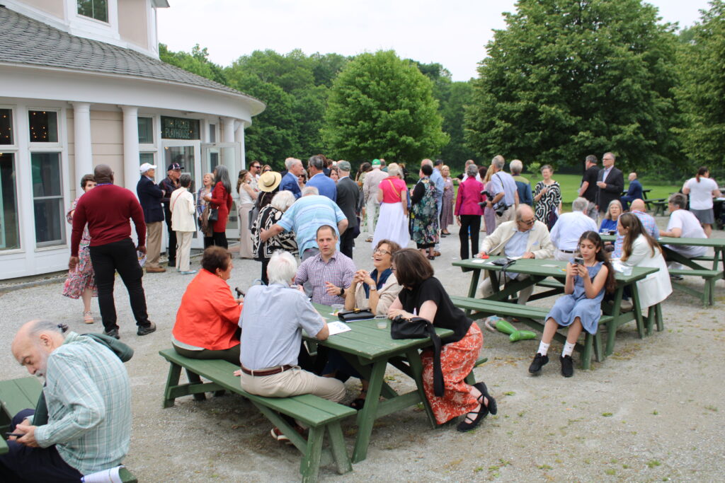 Some of the many attendees of BIC’s Beacon of Hope gala. Photo by Shaw Israel Izikson.