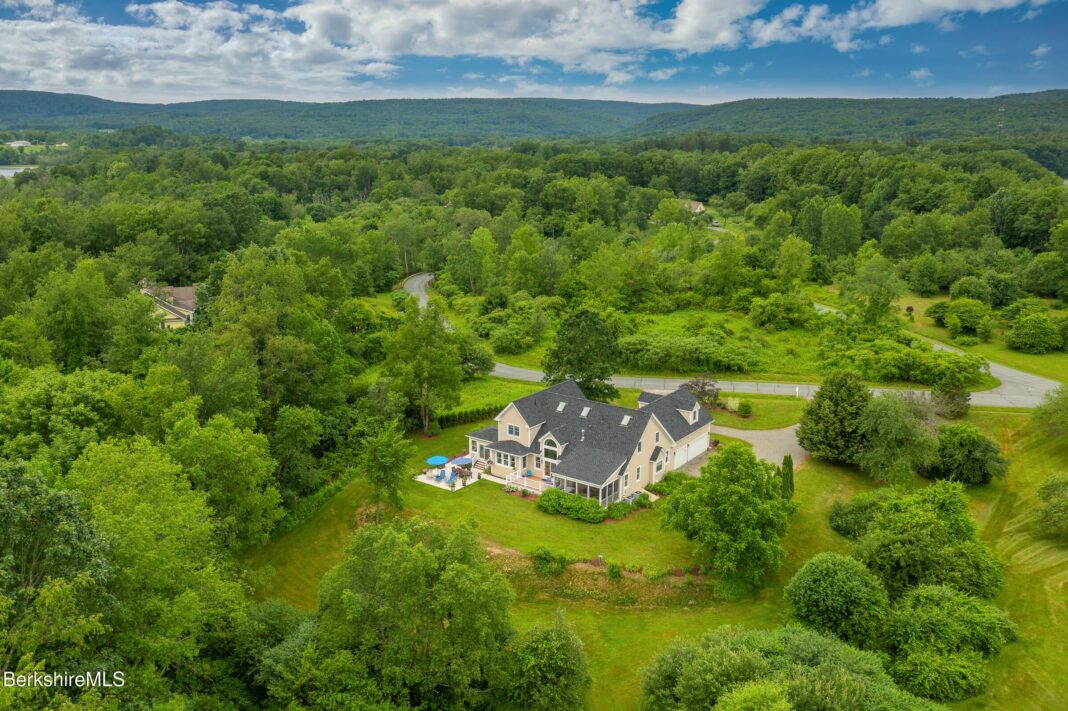 20250805015222893891000000-o