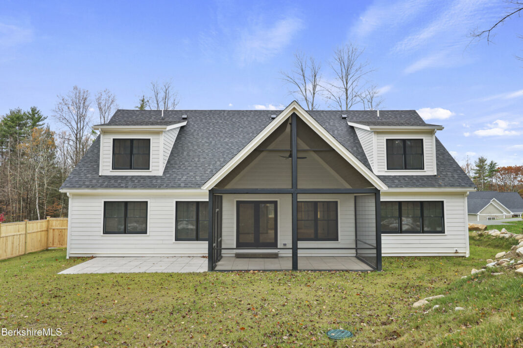 20251101124208416714000000-o