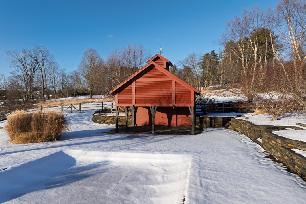 Screen - 58 Round Hill Rd Great Barrington MA 01230-141