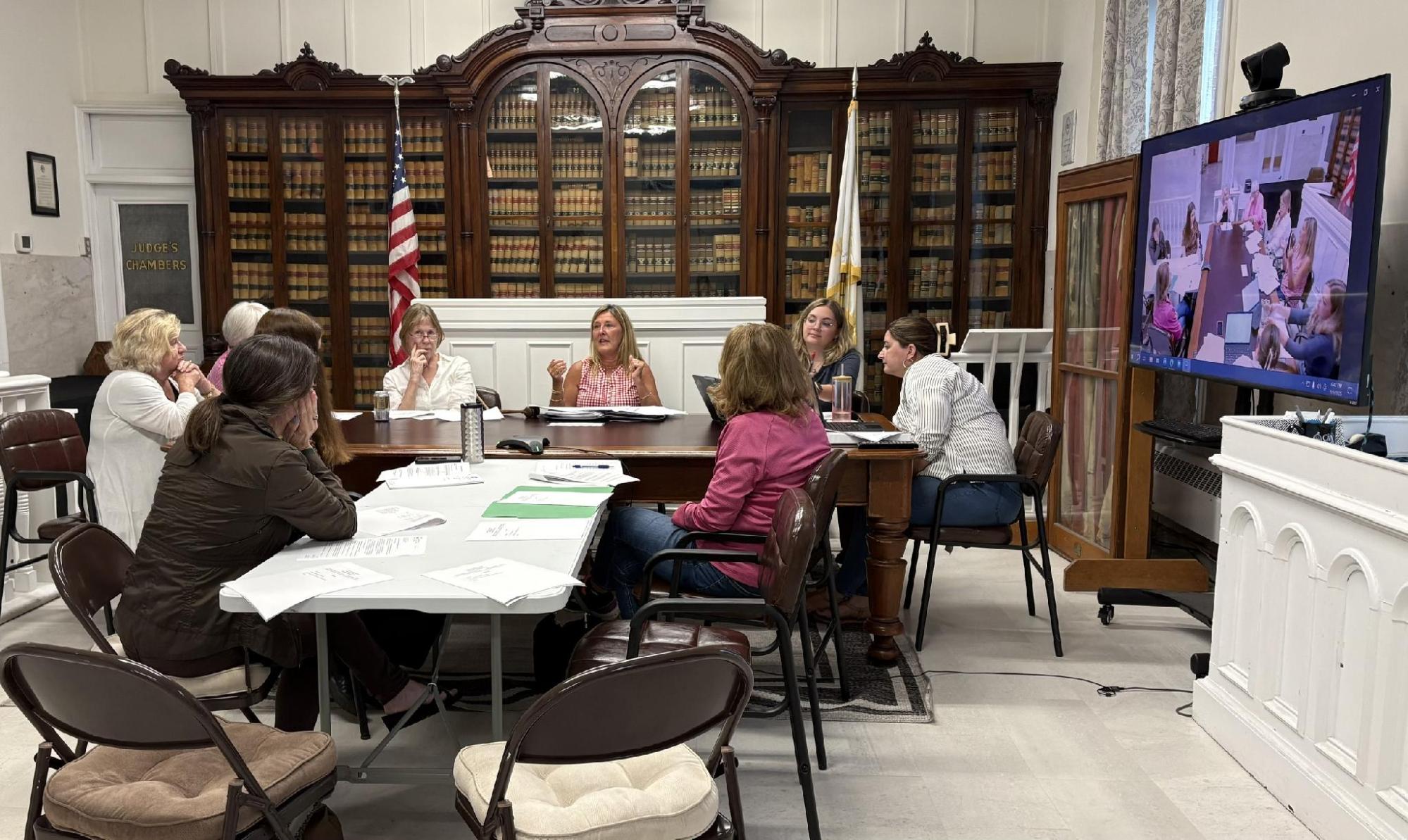 Lee Finance Committee says 'no' on recommending funds to buy former West Park Street’s Price Chopper site for $2.5 million - The Berkshire Edge