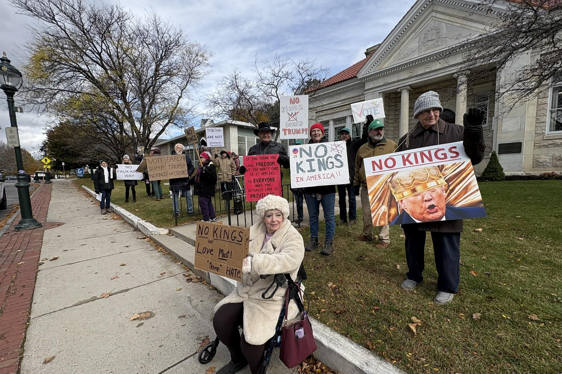 Lee rallies for one final ‘No Kings’ protest ahead of midterm elections - The Berkshire Edge