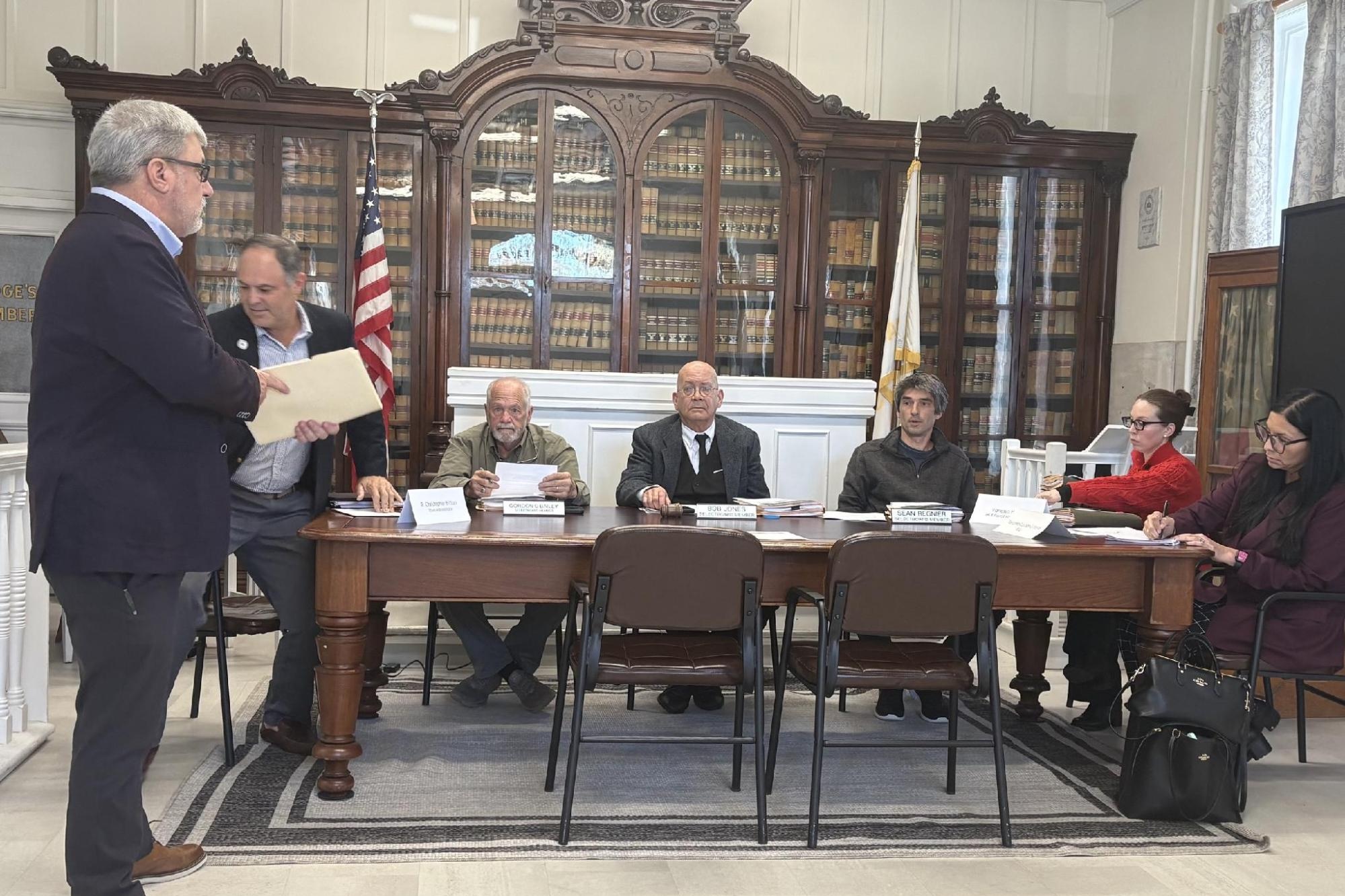 Lee Fire Chief Ryan Brown resigns following disciplinary hearing - The Berkshire Edge